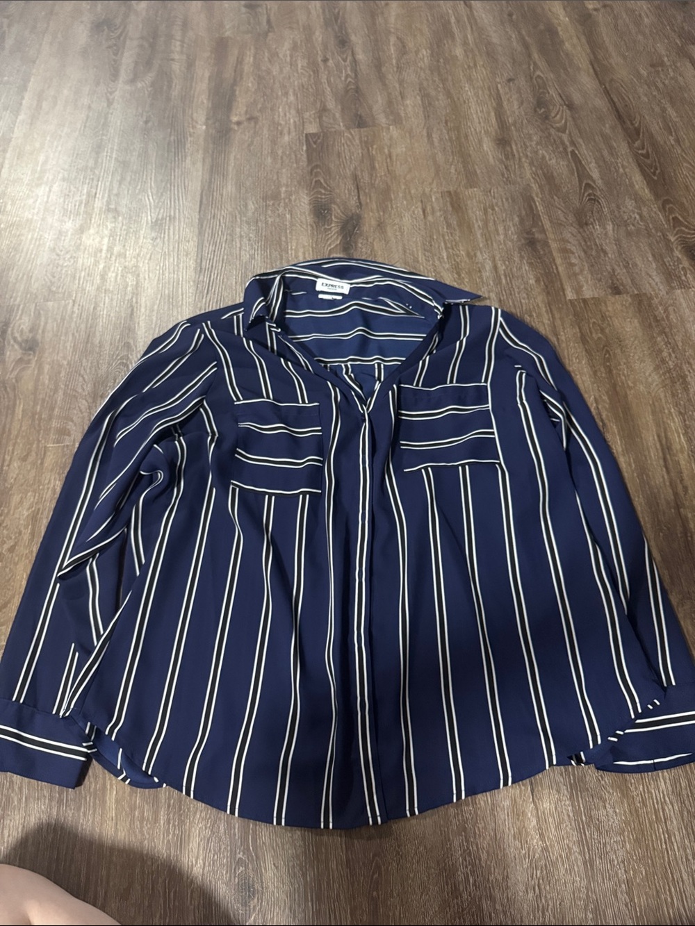 Express women’s long sleeve blouse